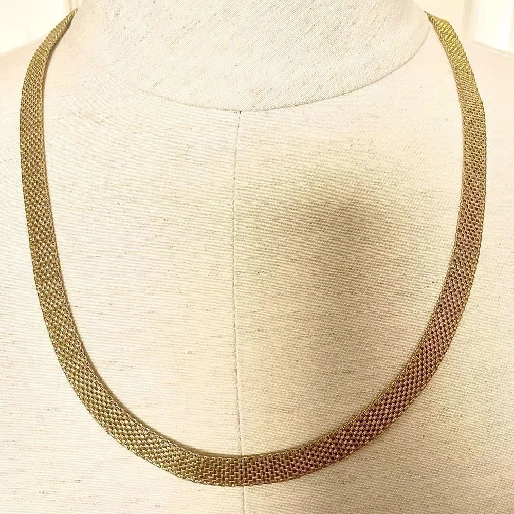 Gold tone necklace